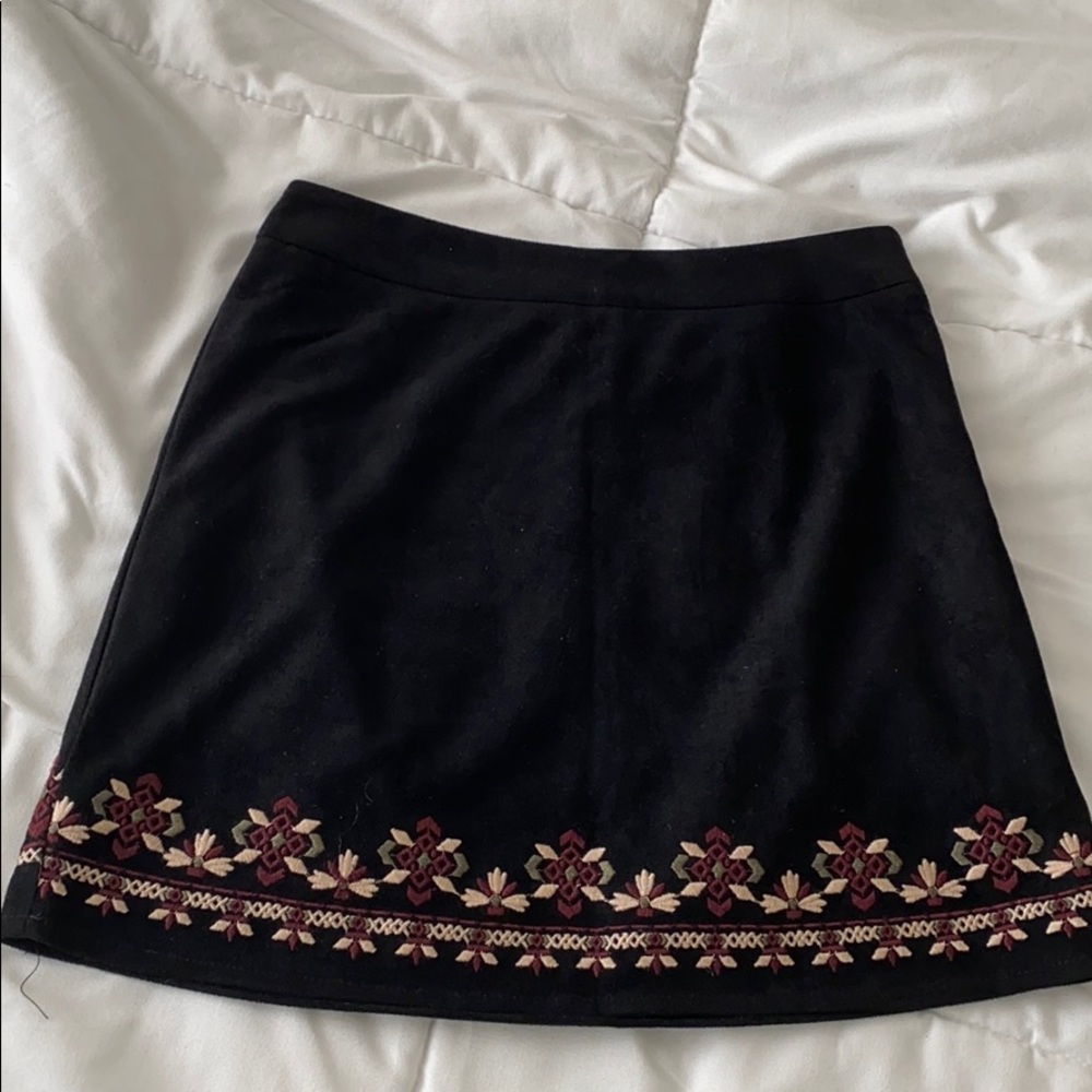 F21 black suede skirt with embroidery